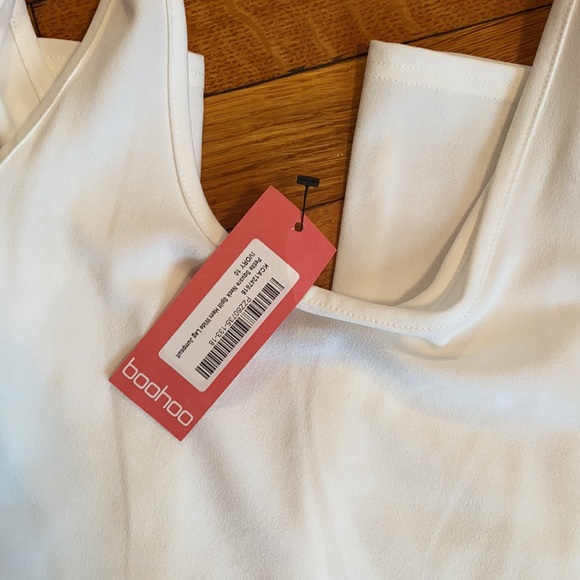 NWT Boohoo Front Slit Jumpsuit - Picture 2 of 3